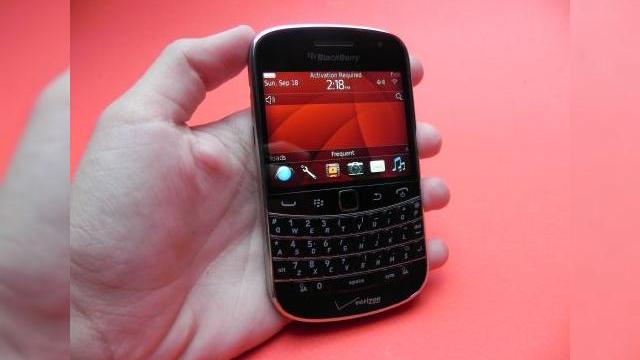 <b>Vodafone ar putea salva RIM de la criza... urmeaza o achizitie surpriza?</b>2011 este anul surprizelor si nimic nu ma mai mira dupa ce Motorola a achizitionat Google. Acum aflam ca Vodafone a prezentat un oarecare interes pentru o posibila achizitie a celor de la RIM, creatorii seriei de terminale BlackBerry. &nbsp; In urma...