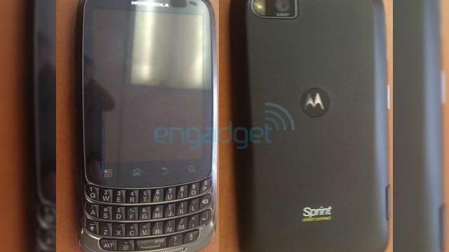 <b>Motorola Admiral, gata de a naviga si in porturi straine</b>Motorola Admiral a mai fost subiect de stiri pe Mobilissimo, dar pana acum fara o lista de specificatii prea clara. Ei bine, nici acum nu avem detalii prea clare despre hardware, dar macar avem doua imagini live destul de clare. &nbsp; Un lucru e sigur...