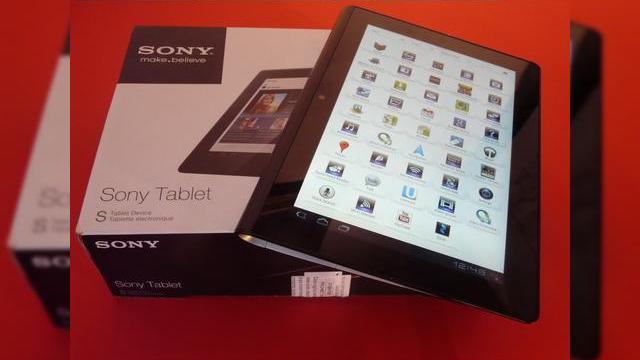 <b>Sony Tablet S unboxing - scoatem din cutie interesanta tableta Sony cu Honeycomb (Video)</b>Toamna ne-a adus nu doar un nou iPhone și o amânare de Ice Cream Sandwich, ci și tableta Sony Tablet S în teste, ca de obicei de la evoMAG.ro. Această primă tabletă Honeycomb a japonezilor vine într-o cutie de dimensiuni mari, dar nu chiar atât...