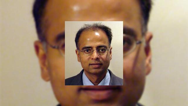 <b>Steve Jobs implicat in proiectarea lui iPhone 5? Iata parerea analistilor</b>Desi majoritatea celor care cumpara un iPhone 4S in aceste prime zile de la punerea sa in vanzare afirma ca vad achizitia drept un tribut pentru Steve Jobs, e posibil ca si urmatoarea generatie de iPhone sa fi fost creata de acelasi Jobs. Motivul invocat...