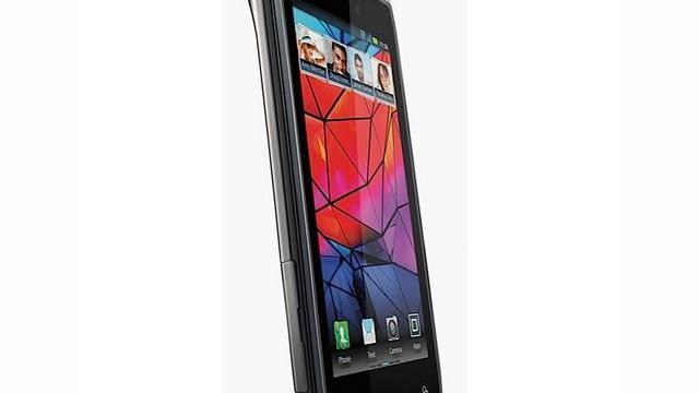 <b>Motorola Droid RAZR anunțat oficial - cel mai subțire smartphone din lume la 7.1 mm</b>Anunțul oficial al lui Motorola Droid RAZR de azi nu a surprins pe nimeni, având în vedere că scurgerile de informații ne-au arătat ce era nou în ultimele zile. Ce avem aici este întoarcerea unei serii de succes, în tandem cu brandingul Droid...