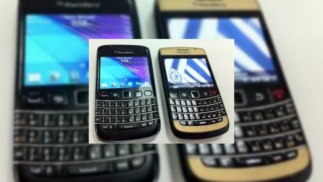 <b>BlackBerry Bold 9790 acum În imagini proaspete, vine cu procesor de 1.2 GHz</b>Seria de BlackBerry-uri performante cu BB OS 7 continuă și astăzi îl vedem pe Bold 9790 făcându-și apariția pe web, după o scurgere de informații. Handsetul vine cu un procesor de 1.2 GHz, NFC și 8 GB memorie internă, plus o cameră de 5...