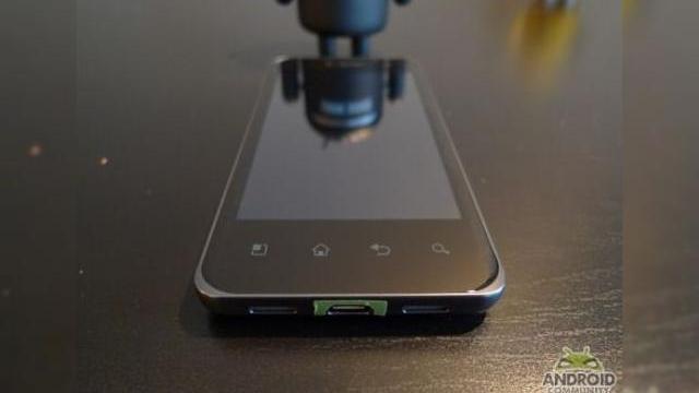 <b>Seria LG Optimus primește Android 2.3 Gingerbread! LG Optimus 2X chiar azi!</b>Dacă sunteți posesor de telefon LG Optimus și sunteți mâhnit de faptul că acest model rulează încă Android 2.2 chiar și acum când Android 4.0 a fost anunțat oficial, avem vești bune: Android 2.3 Gingerbread este oferit sub formă de...