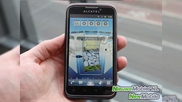 <b>Alcatel 995, smartphone One Touch cu Android 4.0 de la francezi!</b>Iată că în sfârșit Alcatel lasa în urma definitia seriei One Touch și intră în segmentul high end prin intermediul modelului Alcatel 995. Acesta este un smartphone ce rulează Android 2.3 Gingerbread și pe care îl puteți vedea mai jos. &nbsp;...