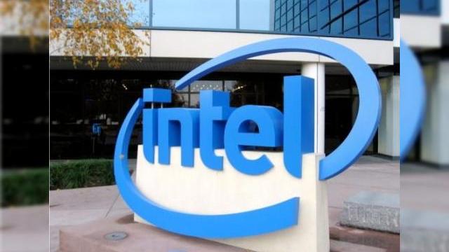 <b>Intel Își ia avânt pentru primele smartphone-uri x86, așteaptă Android 4.0...</b>Dacă viitorul nu sună prea bine pentru Nvidia, care ar putea să nu mai fie preferată de producătorii de telefoane Android, în favoarea CPU-urilor TI OMAP, am mai putea avea un jucător pe piața smartphone: Intel. Compania și-a amânat deja de ceva...