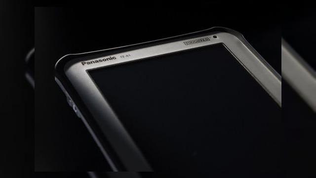 <b>Panasonic Toughpad FZ-A1 - cea mai rezistentă tabletă</b>Este o tabletă aparte ce uimește prin caracteristicile de rezistență. Toughbook este brandul sub care din 1996 Panasonic a adus și o serie de portabile destinate celor ce lucrează în mediile dificile cu multă apă, praf, șocuri cu intensitate...