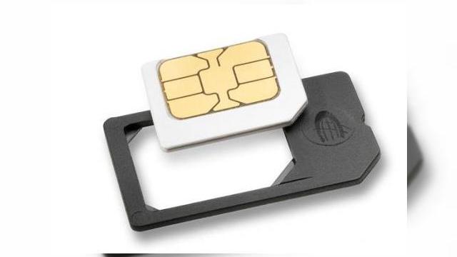 <b>iPhone 5, cel mai subțire telefon din lume datorită tehnologiei nano-SIM?</b>Odată ce Motorola a lansat telefonul Droid RAZR, a fost stabilit un nou record care trebuie doborât de producătorii rivali: cel al grosimii, acum de 7.1 mm. Va fi foarte greu să se coboare sub această limită, mai ales că un telefon prea subțire ar...