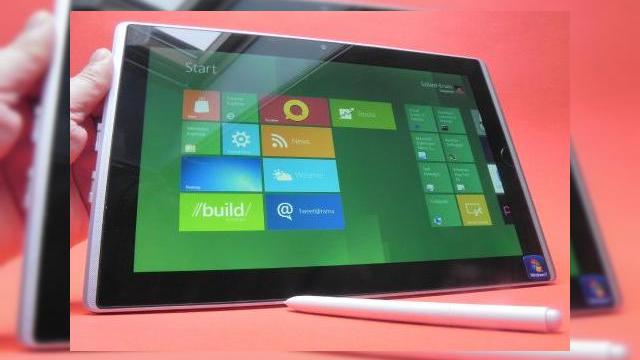 <b>ASUS Eee Slate B121 Review/Windows 8 Developer Preview - o privire asupra unei tablete business, cu viitorul Windows la pachet (Video)</b>ASUS România ne-a oferit șansa de a testa tableta ASUS Eee Slate B121, un device business, la pachet cu Windows 8 Developer Preview. Dacă ați fost vreodată curioși cum se comportă viitorul Windows pe o tabletă, ei bine acum aveți ocazia de a-l...