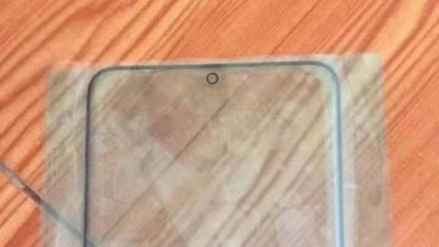 <b>Samsung Galaxy S11 are un nou val de scăpări: huse, protecţii ecran şi extra informaţii</b>Nu am dus deloc lipsa de scăpări pentru Samsung Galaxy S11 în ultima vreme şi nici pentru Galaxy S11+. De această dată vedem şi primele accesorii, cu accent pe huse şi protecţii de ecran. Cu această ocazie putem deduce noi aspecte legate de design.