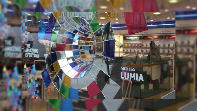 <b>Bani aruncați?! Nokia Lumia 900 va beneficia de marketing de 100 de milioane de dolari (Zvon)</b>Aflasem cu ceva timp în urmă că Microsoft intenționează să contribuie serios la capitolul marketing când vine vorba de produsele Nokia cu Windows Phone. De aceea nu pot să mă declar chiar surprins să aflu că Nokia Lumia 900 ar putea beneficia...