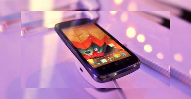 <b>CES 2012: Huawei Ascend P1 LTE Într-o experiență hands-on - Încă un device ultraslim cu Android 4.0 (Video)</b>Acum că s-a încheiat CES 2012 și Las Vegas-ul nu mai este centrul tehnologiei telecom, a venit momentul pentru retrospectivă și să aruncăm și o privire asupra unui hands on cu o versiune LTE a celui mai subțire telefon din lume. Este vorba despre...