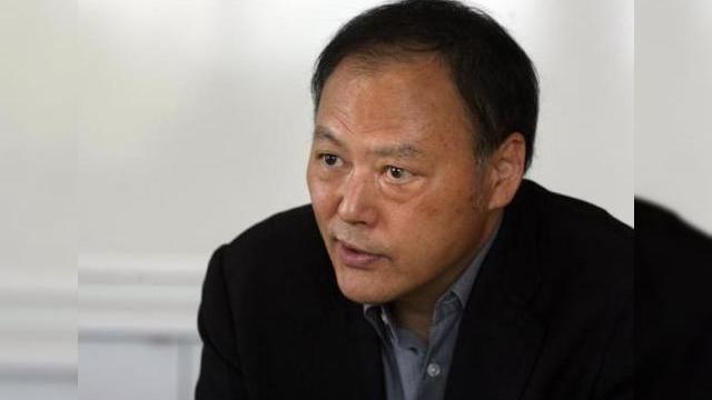 <b>HTC micșorează portofoliul de telefoane, se axează pe modele de top</b>HTC a sesizat cauza scăderii de profit din ultimul trimestu, care s-a soldat cu o scădere de 26% și a anunțat o intenție de a micșora portofoliul smartphone în acest an, axându-se strict pe terminale cu potențial de a deveni hituri. &nbsp;...