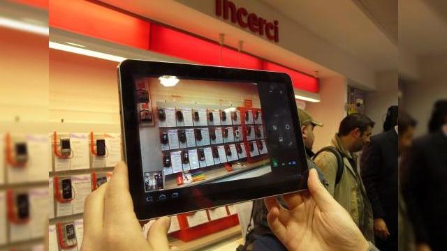 <b>Germania nu mai ține cu Apple, respinge cererea de interdicție pentru Samsung Galaxy Nexus, Galaxy Tab 10.1N</b>Anul nu a început prea bine pentru Samsung și Apple, eterni rivali în sala de judecată în 2011. în vreme ce Samsung este investigată de Comisia Europeană pentru practici ce încalcă legile antitrust, celor de la Apple li se anuleaza pe bară...