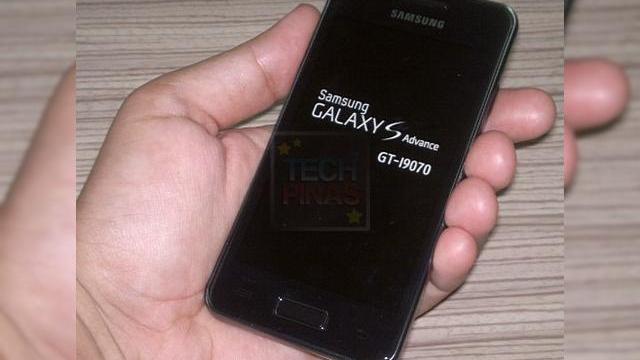 <b>Samsung Galaxy S Advance Într-o galerie foto</b>Este o altă continuare a lui Samsung Galaxy S după Galaxy S Plus sau Galaxy SL. Numele său complet este Samsung Galaxy S Advance I9070. Mai jos dați de o galerie foto făcută în Filipine, sudul Asiei. &nbsp; Haideți să parcurgem datele tehnice și...