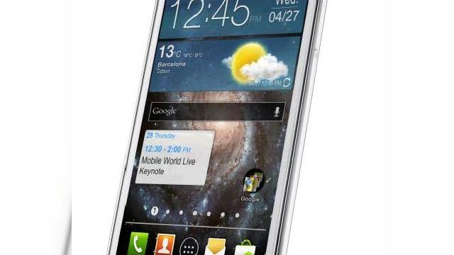 <b>Imagine cu un nou Galaxy S misterios aparută Înainte de MWC: Galaxy S II Plus sau Galaxy S III?</b>Faimosul blogger rus Eldar Murtazin a comis-o din nou, postând pe Twitter o fotografie în premieră cu un nou terminal Samsung. Este vorba despre un model Galaxy S misterios, care ar putea fi acel Galaxy S II Plus despre care s-a vorbit astăzi, sau...