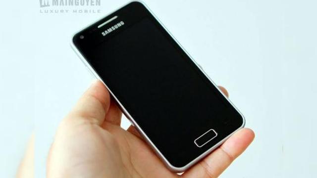 <b>Samsung Galaxy S Advance Într-un prim preview, părerile inițiale sunt bune</b>Direct din Vietnam sosește un prim preview pentru Samsung Galaxy S Advance, terminal anunțat în această săptămână. El se încadrează ca specificații undeva între Samsung Galaxy S și S II și este lăudat în prima experiența hands on oferită...
