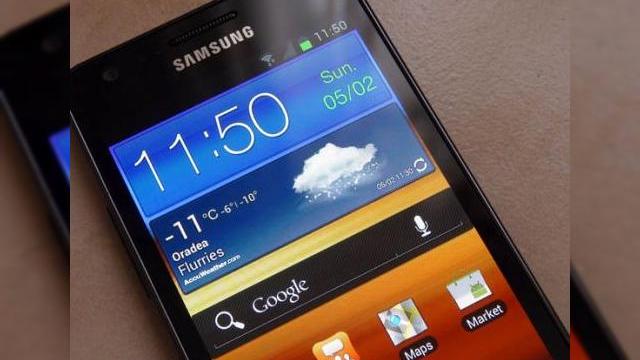 <b>Android 4.0 pe Samsung Galaxy S II; ROM-ul oficial a ajuns pe web prematur! (Video)</b>încă așteptăm actualizarea lui Samsung Galaxy S II la Android Ice Cream Sandwich, promisă pentru acest trimestru, dar până atunci se pare că ROM-ul oficial cu ICS pentru acest terminal a ajuns prematur pe web. Este vorba despre Android 4.0.3, pe...
