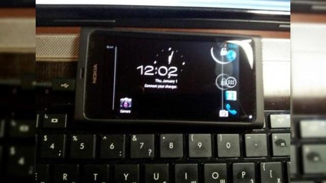<b>Android 4.0 Ice Cream Sandwich pe Nokia N9 - da, se poate!</b>Android 4.0 Ice Cream Sandwich a fost portat de hackeri și dezvoltatori pe terminale variate, de la Amazon Kindle Fire la Samsung Galaxy S și chiar tableta HP TouchPad. L-am văzut chiar și pe primul telefon Google Nexus la un moment dat... Ei bine...