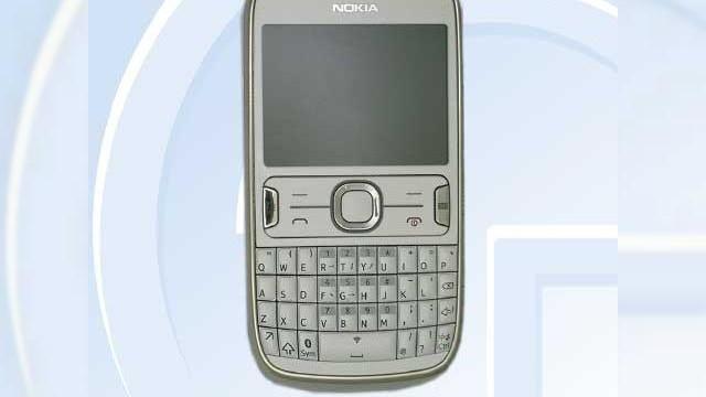 <b>Nokia 302 ajunge pe web În imagini, Înca un model Asha?</b>Nokia 302 este doar una din lungă serie de scăpări de produse ale companiei finlandeze, înainte de Mobile World Congress 2012. Cu puțin timp în urmă aflăm că Nokia va aduce la MWC atât urmașul lui N8, un super cameraphone numit PureView 808,...