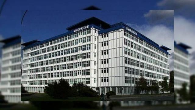 <b>Foxconn mărește salariile</b>Vorbim de compania care este producătorul no. 1 de iPhone și iPad. A fost un întreg scandal vis-a-vis de condițiile mizere de muncă și au fost stârnite reacții la nivel internațional după sinuciderile în lanț. Apple nu avea cum să nu ia în...