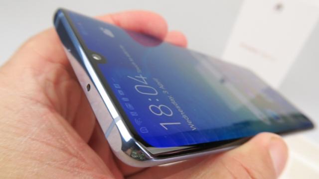 <b>Huawei P40 Pro va avea ceva în comun cu predecesorul; Se păstrează aparent diagonala de 6.47 inch</b>După câteva zile de pauză de la leak-urile asociate lui Huawei P40 Pro, iată că astăzi apare ceva nou în presa online. Prin intermediul leaker-ului chinez @rodent950 aflăm că firma chineză a decis ca