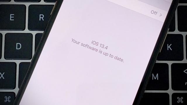 <b>iOS 13.4 ar putea debuta pe 17 martie, cu toolbar pentru aplicaţia Mail, partajare de foldere iCloud + altele</b>S-a vorbit un pic în ultima vreme despre iOS 14 şi despre sosirea sa la WWDC 2020, eveniment care mai nou se desfăşoară doar online prin live stream. Acum aflăm că ne pregătim şi de un update incremental