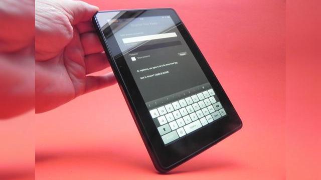 <b>Kindle Fire - cerere mare și În primul trimestru din 2012</b>Amazon se pare că a găsit rețeta în ce privește o tabletă care să aibă succes în piață și să nu fie iPad. Dacă nu mă înșel, este și cea mai vândută tabletă Android și pe locul II world wide după iPad, un model iconic pentru această...