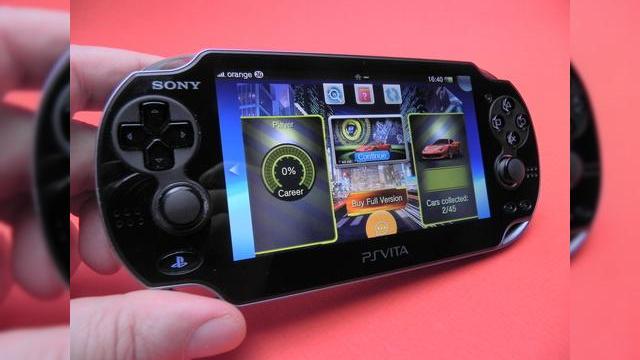 <b>Sony PlayStation Vita review - cea mai bună consolă portabilă de pe piață, dar nu perfectă! (Video)</b>A venit momentul să ne abatem de la obișnuitele recenzii de tablete și telefoane, făcând o excepție specială pentru Sony PlayStation Vită, sau PS Vită pe scurt. Aceasta este cea mai nouă consola portabilă de la Sony, un device care dorește să...
