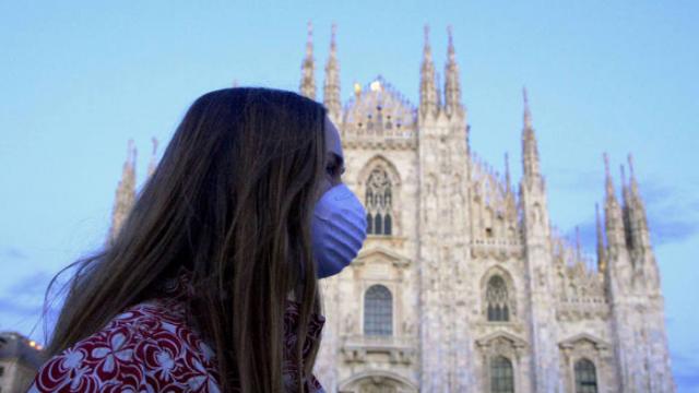 <b>Operatorii de telefonie din Europa partajează date de localizare ale utilizatorilor pentru lupta împotriva Coronavirusului</b>Am citit azi o statistică ce sună înfricoşător: în doar o săptămână Germania a ajuns de la 3000 de cazuri de Covid-19 la 13.000. În aceste condiţii au început să se ia măsuri şi la nivel tehnologic pentru a combate virusul
