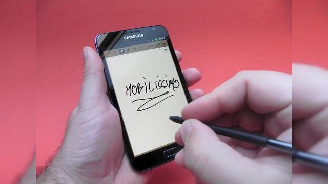 <b>Samsung Galaxy Note va primi Android 4.0 din Q2 2012 și o serie de aplicații optimizate pentru stylus (video)</b>Galaxy Note va primi Android 4.0 Ice Cream Sandwich din Q2 2012 și Samsung ține să precizeze că nu va fi orice fel de upgrade ci unul mai special denumit și Premium Suite. Vă reamintesc că Note este un maxi-smartphone sau o mini-tabletă...