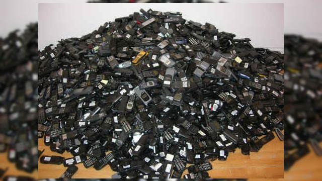 <b>Programul "Rabla" pentru telefoane mobile, aplicat În magazinele Microsoft; Îți aduce un Windows Phone!</b>în afara de campania "Smoked by Windows Phone", Microsoft a mai demarat și un soi de "Program Rabla" pentru telefoane low end sau modele vechi, pe care le puteți schimba la magazinele Microsoft cu modele Windows Phone. Dacă programul Smoked nu a...