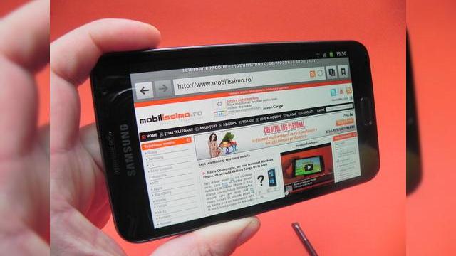 <b>Samsung Galaxy Note a fost livrat În peste 5 milioane de exemplare</b>Vă vorbeam în urmă cu câteva săptămâni că Samsung Galaxy Note a ajuns a fi livrat în peste 2 milioane de exemplare și văd că acum Samsung se laudă cu 5 milioane. Pentru un smartphone ridiculizat la anunțul oficial prin prisma ecranului...