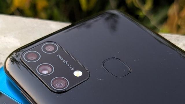 <b>Continuă problemele cu actualizările: Samsung Galaxy M31 este şi el brickuit după Security Patch-ul pe aprilie 2020</b>Se întâmplă rar să vedem două telefoane importante brickuite de un update într-o singură săptămână, dar 3... e deja ceva nemaivăzut. După ce Xiaomi a a oferit 3 actualizări cu probleme pentru Mi A3 (cel mai recent în ultimele zile),