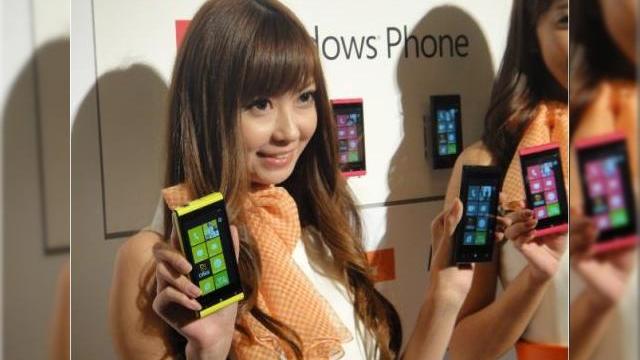 <b>Fujitsu cumpără acțiunile Toshiba În conglomeratul Fujitsu-Toshiba</b>După ce Sony a cumpărat acțiunile Ericsson în cadrul Sony Ericsson, acum apare încă o mutare pe piața japoneză. Este vorba despre conglomeratul Fujitsu - Toshiba, în cadrul căruia Fujitsu a cumpărat acțiunile rămase Toshiba, înglobând în...