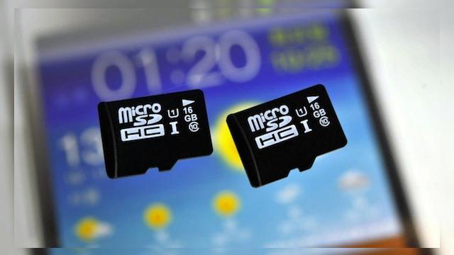 <b>Samsung lansează carduri microSD Ultra High Speed pentru telefoane și tablete LTE</b>Până acum gama de carduri de memorie Ultra High Speed Class 1 a fost rezervată cardurilor SDXC și SDHC, dar acum Samsung a anunțat și modele microSD care suportă interfața mai rapidă. Produse în variante de 16 GB, noile carduri au viteze maxime...
