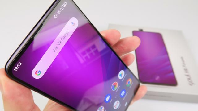 <b>Allview Soul X6 Xtreme la super preț! Telefonul flagship al brașovenilor la jumătate de preț față de cel de la lansare</b>Allview Soul X6 Xtreme a primit multe teasere înainte de debutul din 2019. L-am văzut ca prototip şi la MWC 2019 şi apoi a venit şi lansarea, dar şi momentul recenziei sale, cu câteva superlative care nu ar trebui neglijate nici acum. 