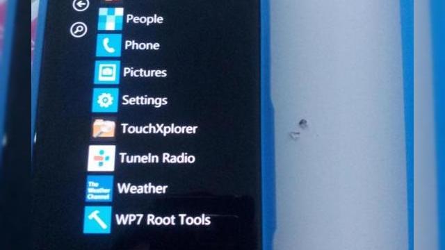 <b>Nokia Lumia 800 și 710 au bootloaderul deblocat acum, plus ROM personalizat!</b>Mișcări mari în tabăra Nokia în această săptămână! De la viralele din Rusia, la faptul că Steve Wozniak, co-fondator Apple ar putea cumpăra un telefon Lumia și acum la faptul că primele modele Lumia au fost deblocate, avem numai vești...