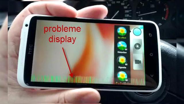 <b>HTC One X are probleme cu display-ul (video)</b>Nu știu dacă sunt izolate și e vorba doar de terminalul testat de Mobilissimo.ro, dar cum vedeți și din clipul de mai jos, au apărut niște striații în partea stângă a ecranului în modul cameră. Ce-i drept am întâmpinat această problemă o...