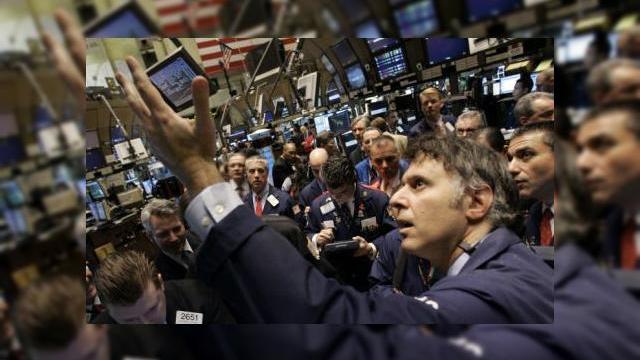 <b>[UPDATE] Se prefigurează primul eșec pentru Apple În epoca iPhone?! Panică pe Wall Street!</b>Acțiunile Apple continua să scadă, spre ghinionul celor care au investit în compania americană, recent intrată și la bursa din România. Motivul scăderii este teamă analiștilor că Apple ar putea să nu atingă numărul de unități iPhone...