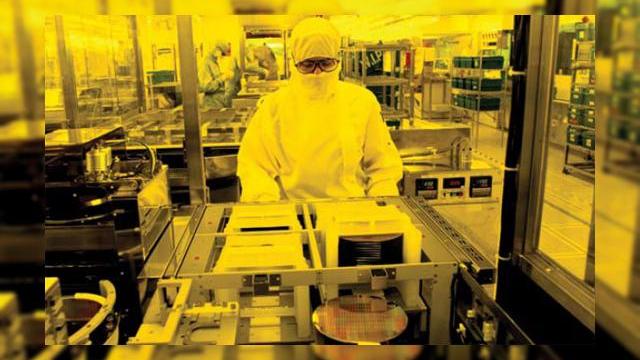 <b>Avem procesor ARM de 3 GHz și 28 nm! Ce Înseamnă asta pentru smartphone-uri?</b>După ce ieri Samsung a prezentat un telefon cu procesor quad core Exynos, iar azi LG ne-a uimit cu un telefon cu 2 GB RAM, iată că un nou progres tehnologic s-a înregistrat în industria telecom. E vorba despre compania TSMC, care a anunțat succesul...