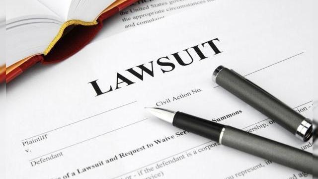 <b>Nokia dată În judecată de un acționar pentru... lipsa de succes a lui Windows Phone?!</b>Sună cel puțin bizar să auzi că Nokia a fost dată în judecată de unul dintre acționarii săi pentru simpul motiv că Windows Phone nu a înregistrat performanțele scontate. Ei bine, o astfel de acțiune legală există și a fost înaintată...