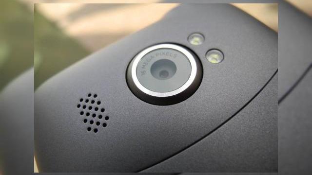 <b>Cum fotografiază HTC Titan II cu camera sa de 16 Megapixeli?</b>HTC Titan II a fost lansat în urmă cu ceva timp în SUA și este primul lor Windows Phone cu conectivitate LTE. Vânzările nu sunt chiar ok și a fost eclipsat de către Nokia Lumia 900 care fie vorba între noi a beneficiat și de un buzz mai mare, o...