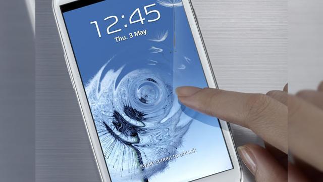 <b>Samsung Galaxy S III e telefonul oficial al Olimpiadei 2012 de la Londra, anunțat În tandem cu Visa</b>Samsung și Visa au anunțat azi ceea ce știam deja: Samsung Galaxy S III e telefonul oficial al Jocurilor Olimpice, Ediția 2012 de la Londra. Ce nu știam însă, este că va exista o ediție limitată a telefonului, disponibilă pentru atleții și...