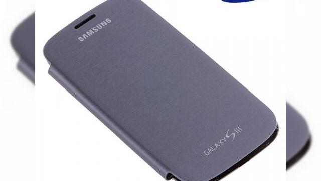 <b>Iată cum arată accesoriile lui Samsung Galaxy S III: stylus S3 C-Pen, husă și dock</b>Samsung Galaxy S III nu e doar un produs unic și atractiv, ci are parte și de câteva accesorii foarte interesante. Printre ele se numără și un stylus, S3 C-Pen, o carcasă (Flip Cover) și un cradle special. Dacă la Londra aceste produse nu au fost...