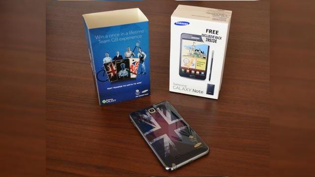 <b>Samsung Galaxy Note În ediție Olimpică - smartablet de colecție!</b>Dacă tot nu avem scăpări sau zvonuri despre Samsung Galaxy Note 2, ne mulțumim cu versiuni personalizate ale primului smartablet, cum este cea din imaginea de mai jos. După cum bine știți în această vară avem două evenimente sportive...