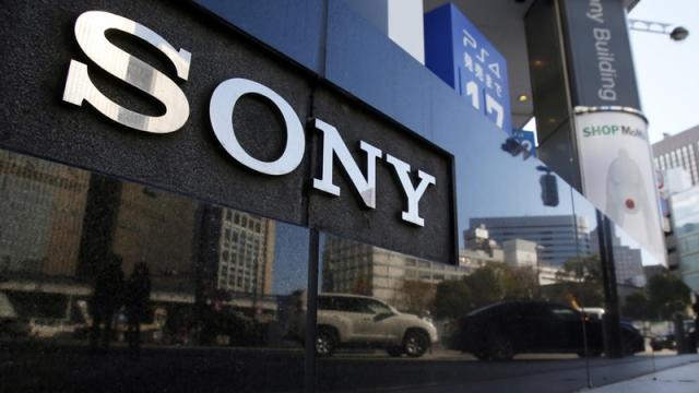 <b>Sony îşi schimbă numele pentru prima oară după 60 de ani; Iată ce presupune acest rebranding</b>Într-o mutare interesantă, Sony a decis să îşi schimbe numele pentru prima oară din 1958 încoace. Astfel începând din aprilie 2021 se redenumi în Sony Group Corp, cuprinzând o serie de sub companii
