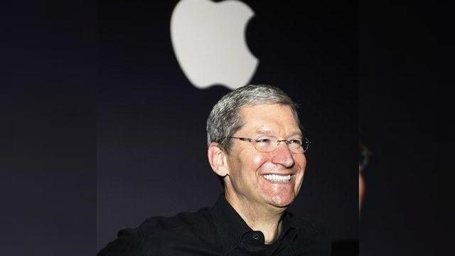 <b>Tim Cook - cel mai bine plătit CEO din SUA</b>Apple și-a recompensat regește noul CEO după cum spune un studiu al Wall Street Journal. A adunat 378 milioane dolari în 2011. Cea mai mare parte din sumă a veni din acțiunile dăruite în aprilie 2012 - 1 milion. Salariul său de bază se...