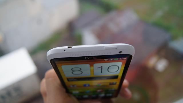 <b>10 motive pentru a cumpăra HTC One X</b>Am primit acest smartphone pentru un review de la Orange România. M-a impresionat în mod plăcut de la început și prima impresie s-a păstrat până la final când cu părere de rău l-am restituit. A fost cel mai complet smartphone pe care am pus...