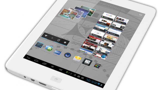 <b>Allview lansează tableta AllDro2 Speed HD, cu Android 4.0, cameră duală</b>Allview a anunțat astăzi lansarea tabletei AllDro2 Speed HD, un nou model de terminal cu diagonală mare din seria AllDro Speed. Avem de-a face cu o tabletă care vine cu Android 4.0 ICS preinstalat, plus un procesor many(!?) core la 1.2 GHz și cameră...