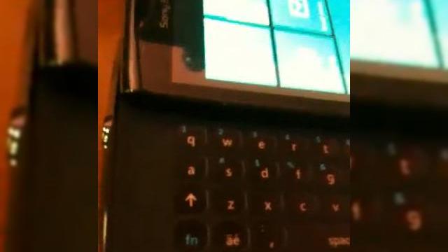 <b>Sony Ericsson Jolie cu Windows Phone și tastatură qwerty - doar prototip (video)</b>Sony nu a adus niciun smartphone cu Windows Phone până în prezent și din câte știu au ales să mizeze doar pe Android în viitorul apropiat. Informațiile despre un prototip cu Windows Phone sunt mai vechi. &nbsp; Acum a apărut și un clip video de...